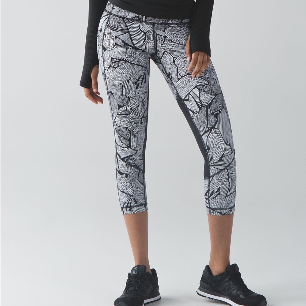 Lululemon Pace Rival Crops *dottie tribe Size 6